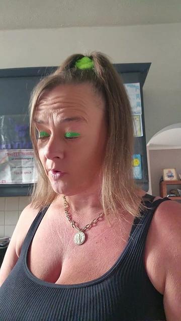 @queencrazykatiebear