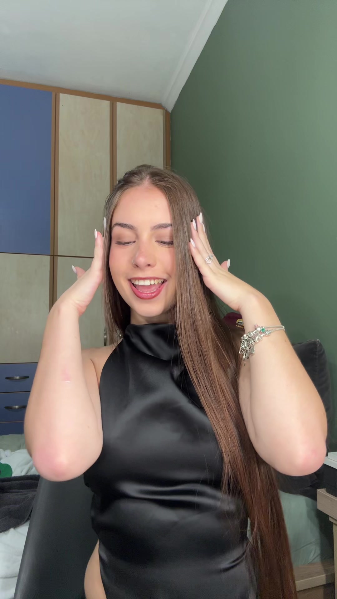 @Nicole💚