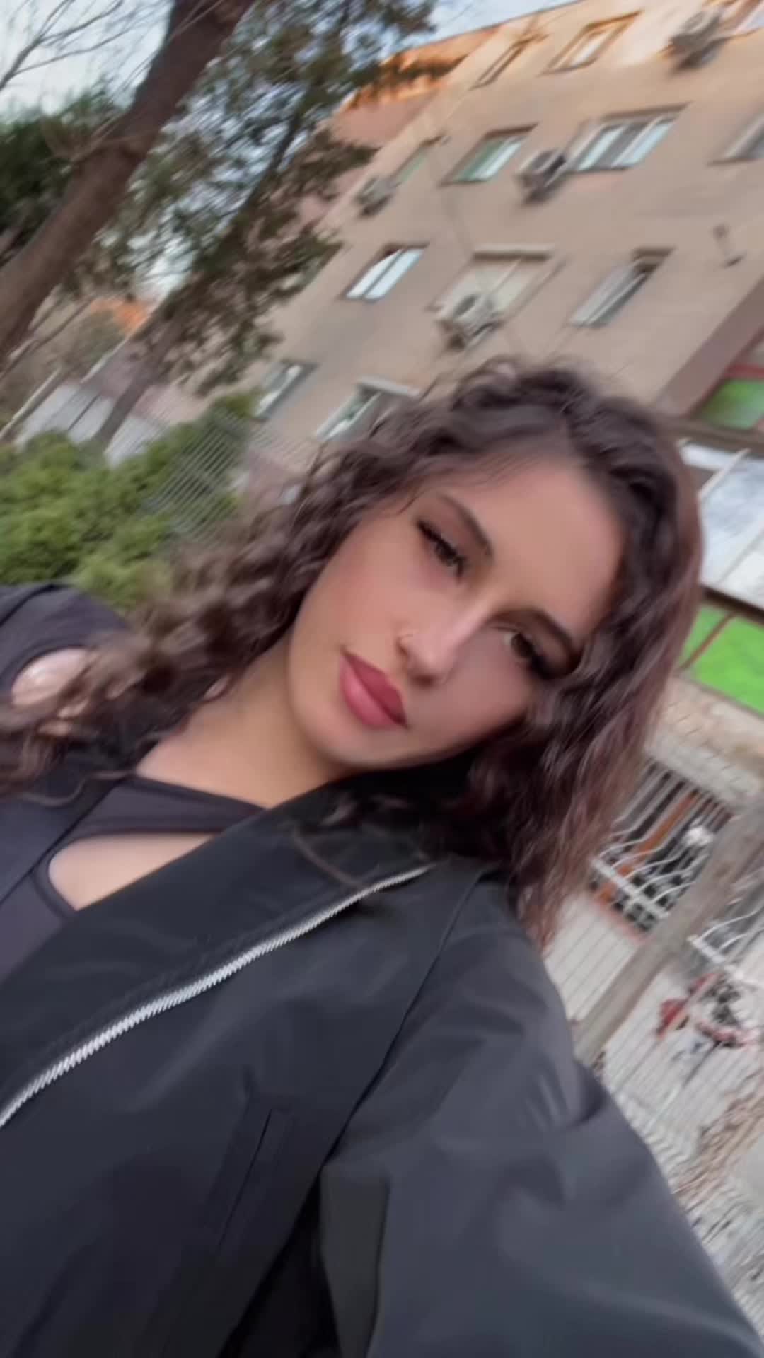 @Elisa