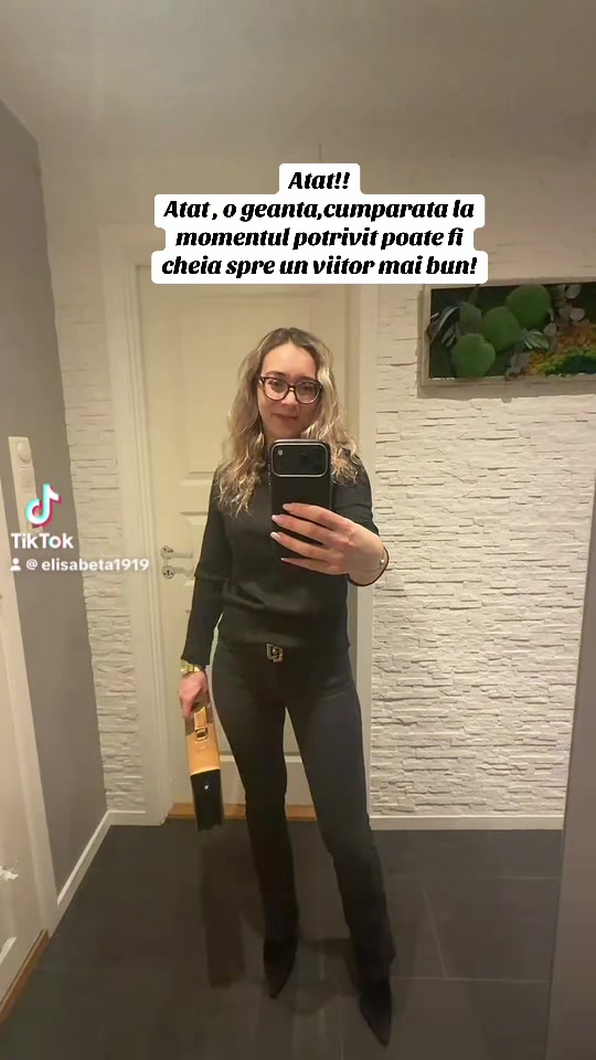 @Elisabeta🇳🇴🇷🇴
