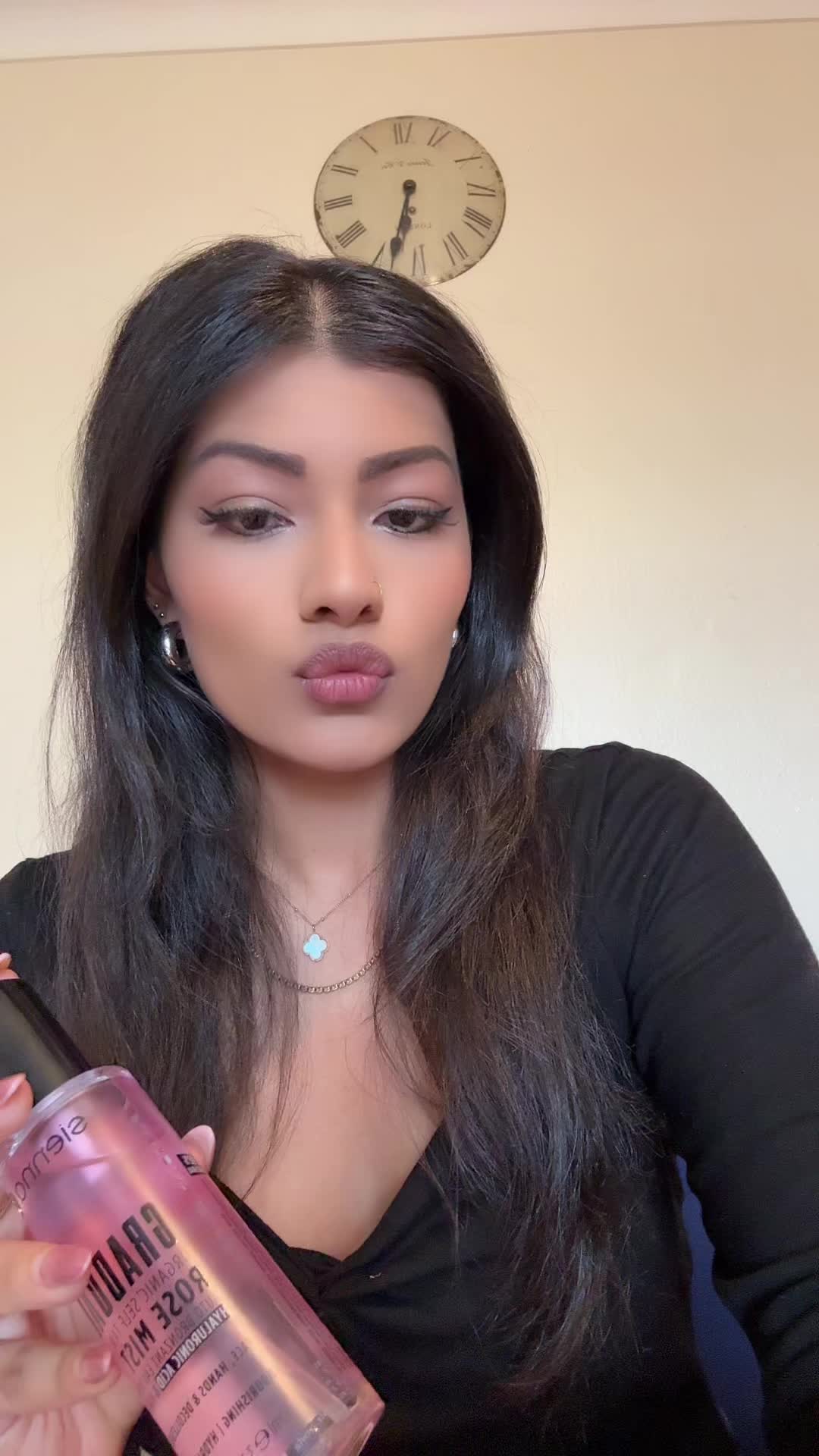 @Ria