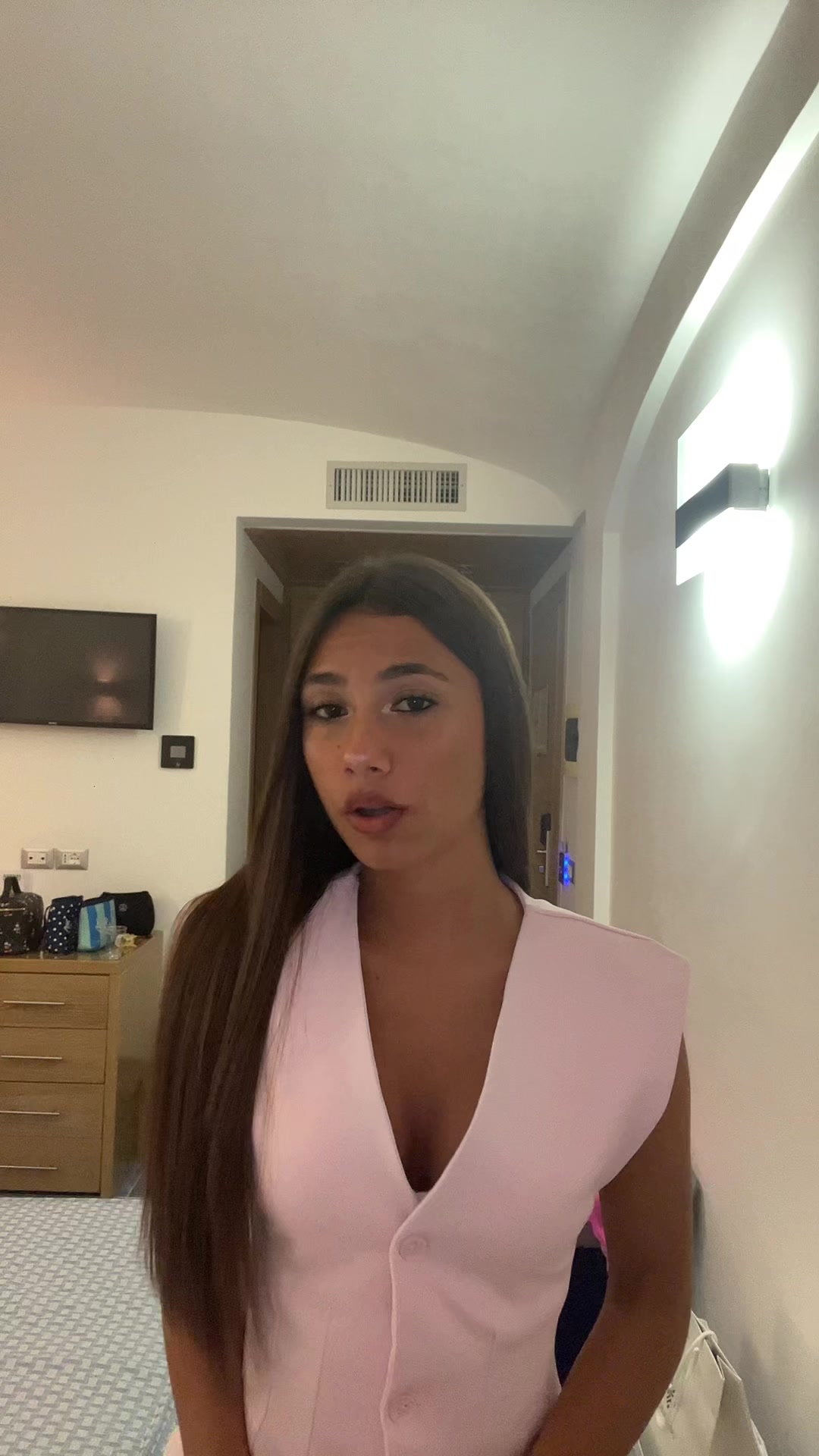 @𝓒.𝓒