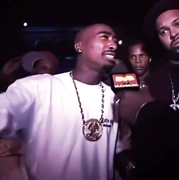 @𝐓𝐮𝐩𝐚𝐜 𝐒𝐡𝐚𝐤𝐮𝐫 ✞