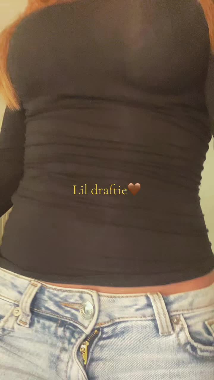@𝓓𝓘𝓝𝓐🪽