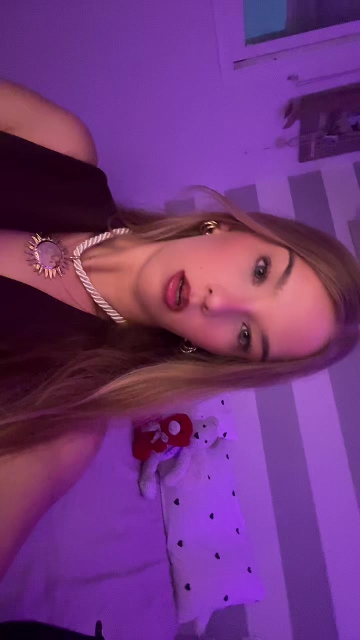 @_ainara11