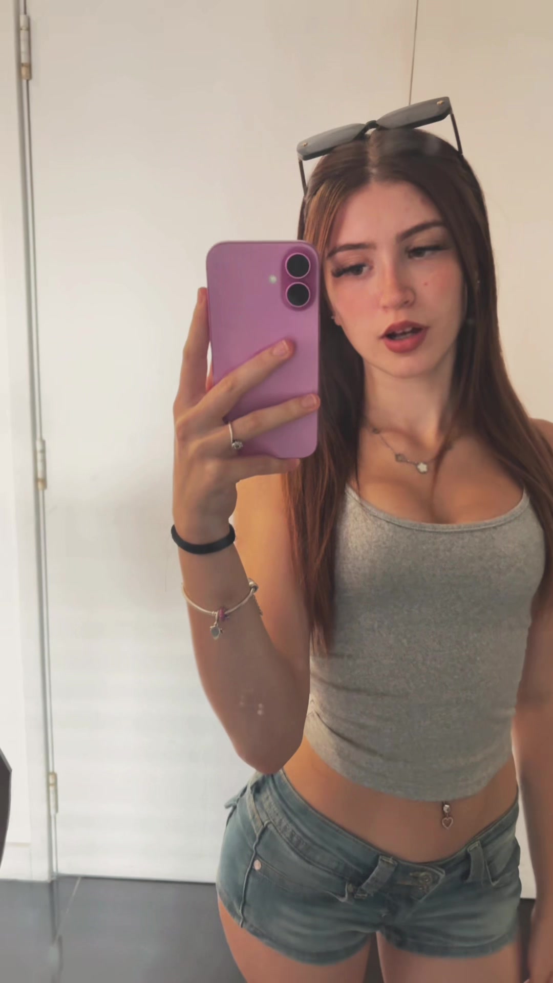 @vee