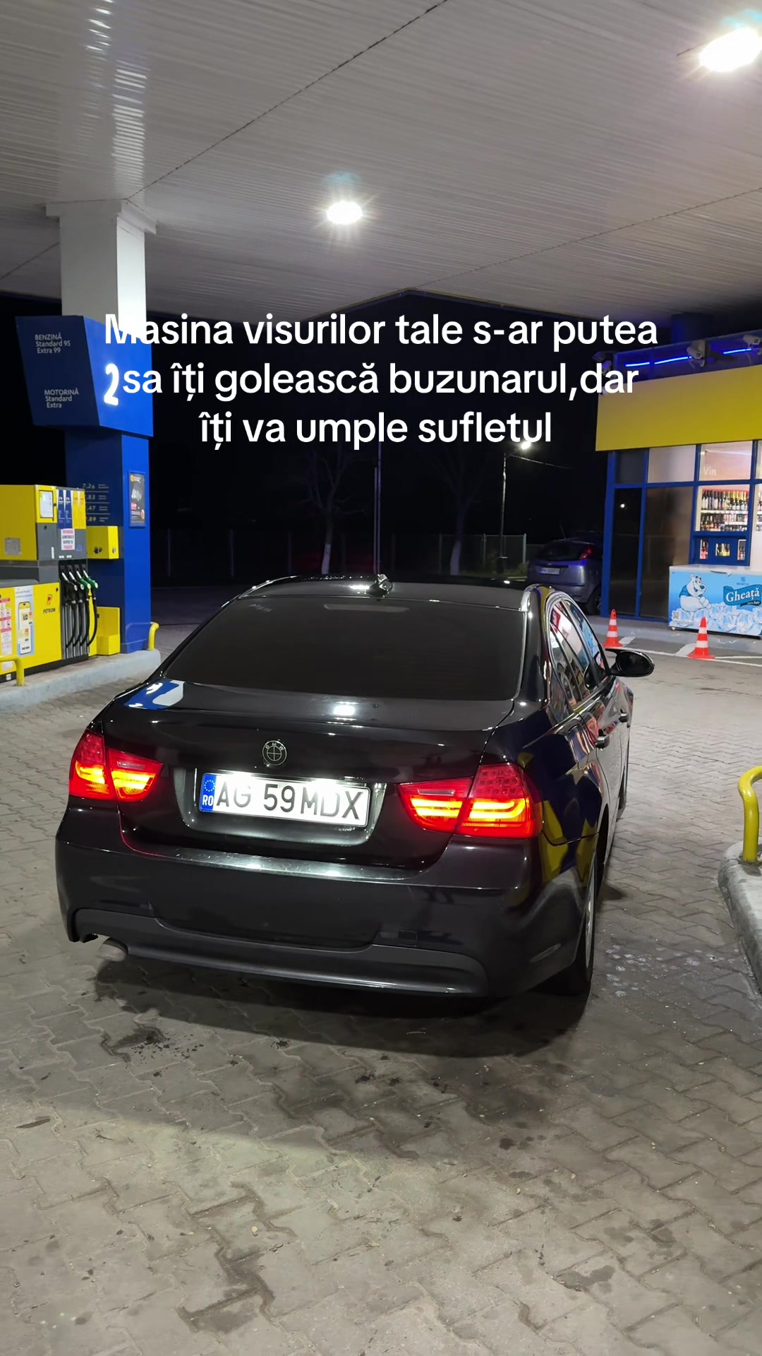 @Mario_.