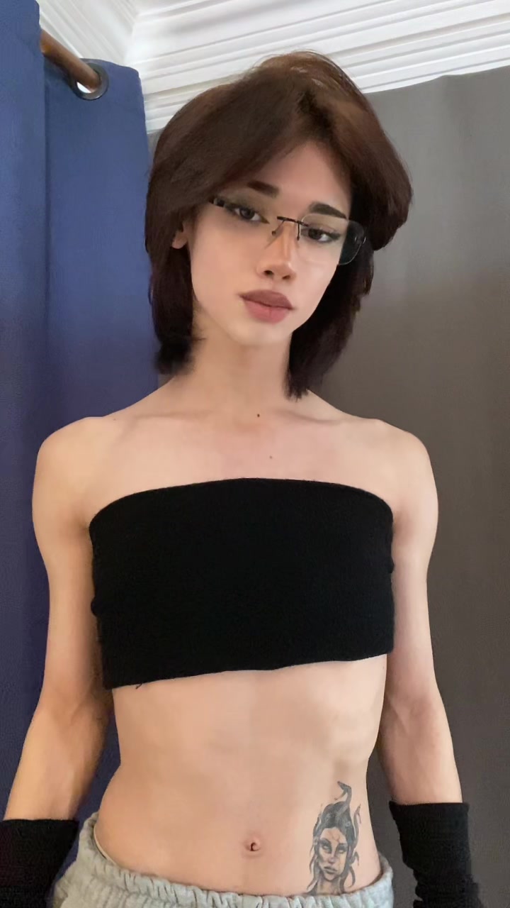 @itshestiahere