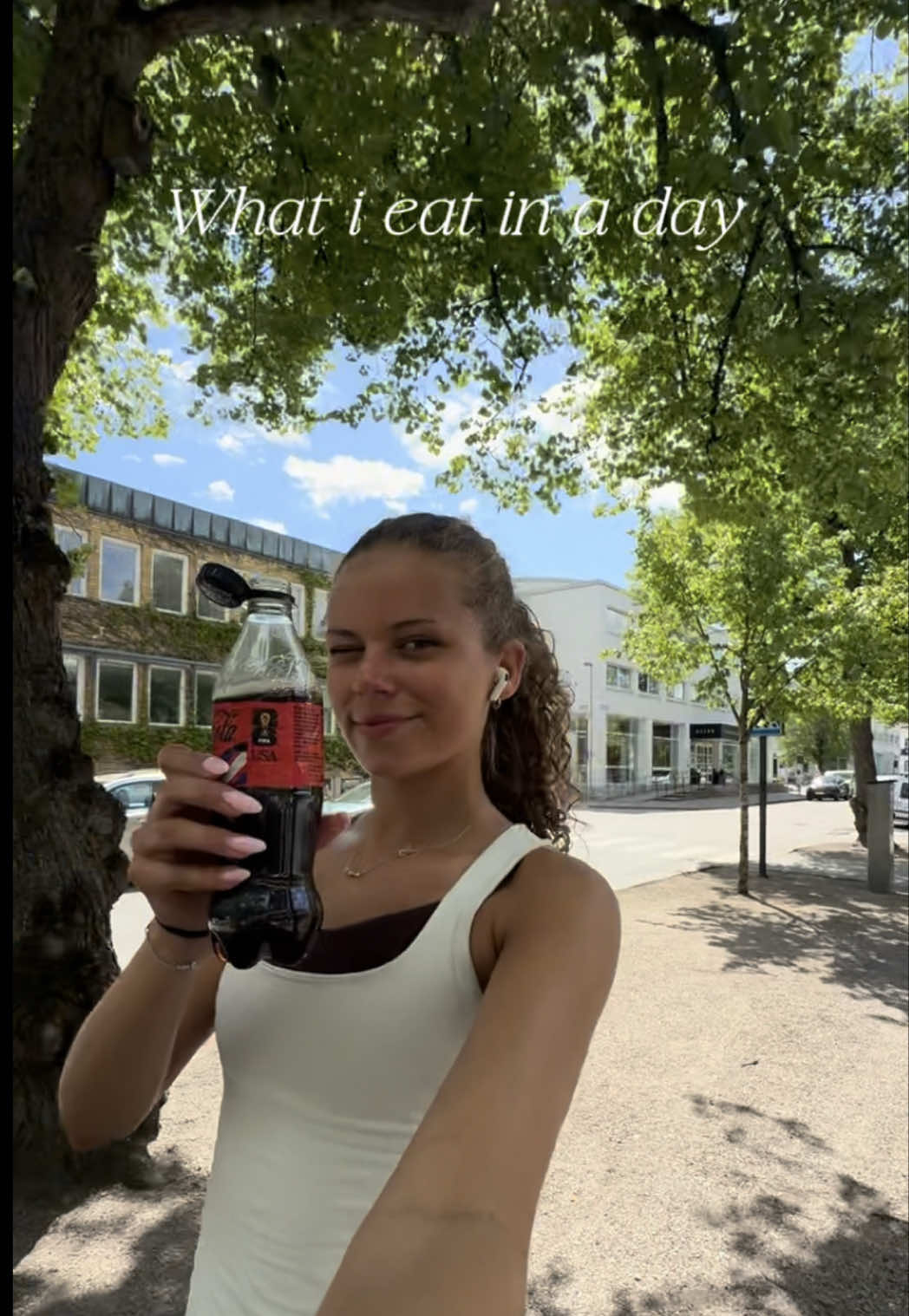 @tillajosephine
