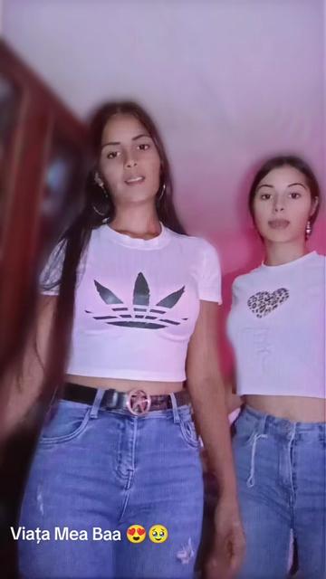 @💜𝔐𝔬𝔫𝔶𝔠𝔞(♡-_-♡)💜