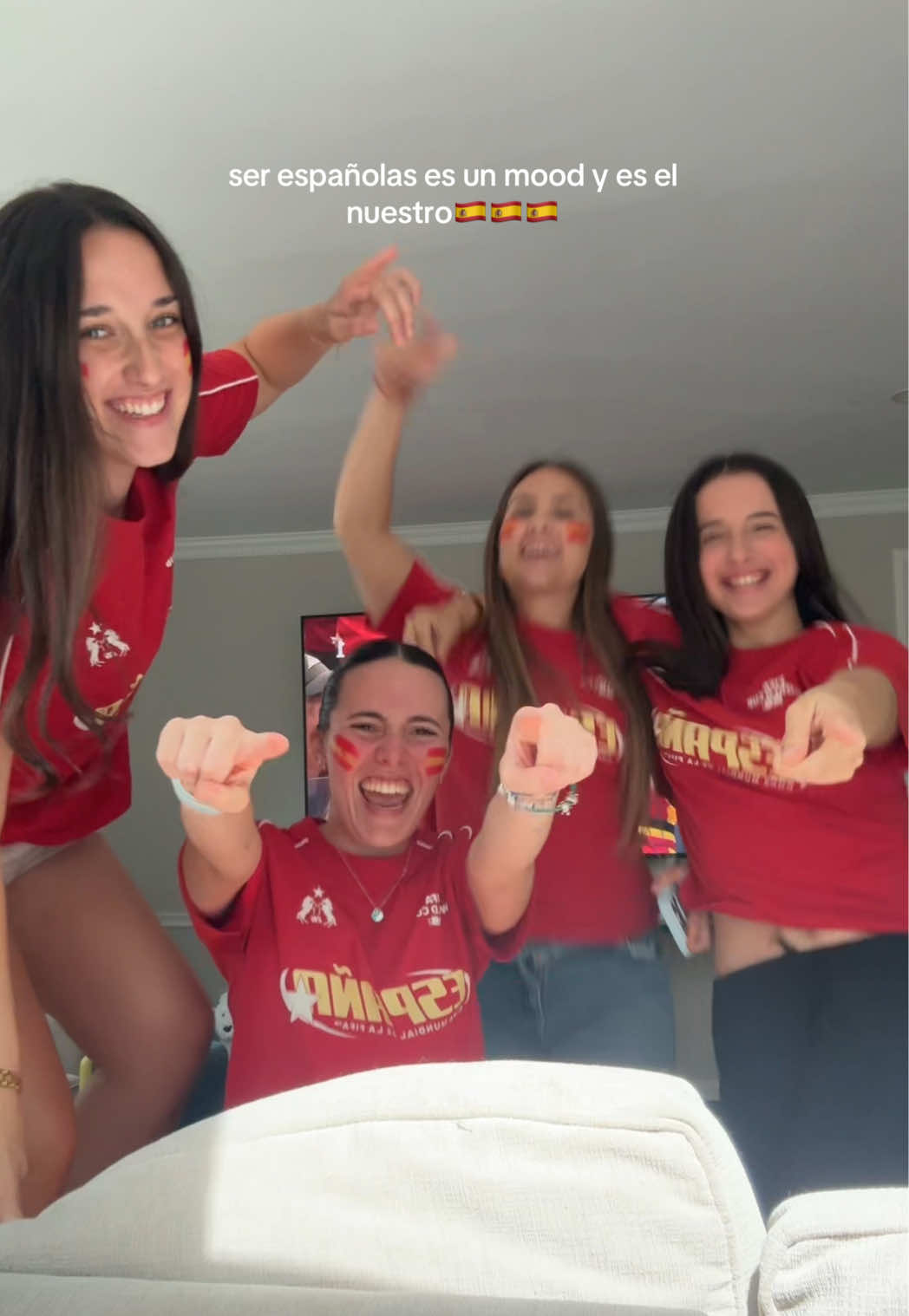@Mar&iacute;a Campos