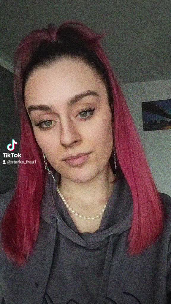 @Melly⚡️