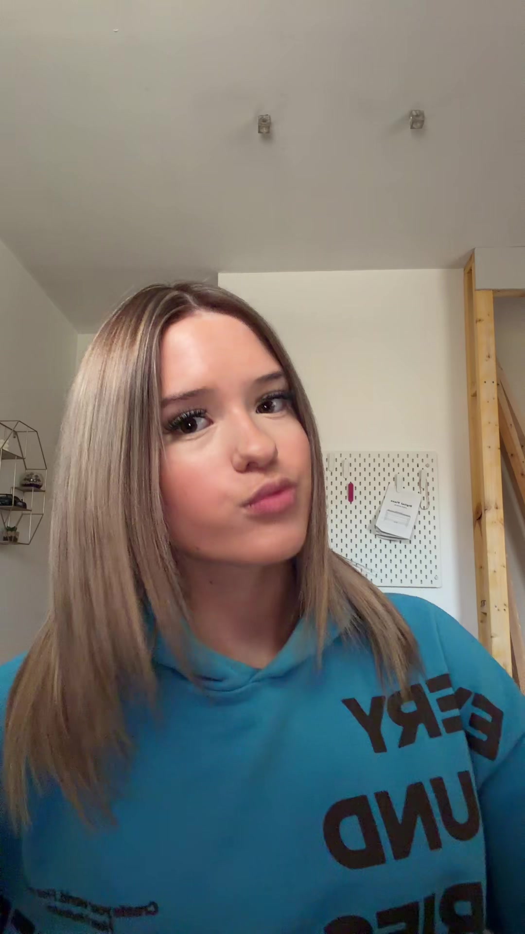 @oliviax03