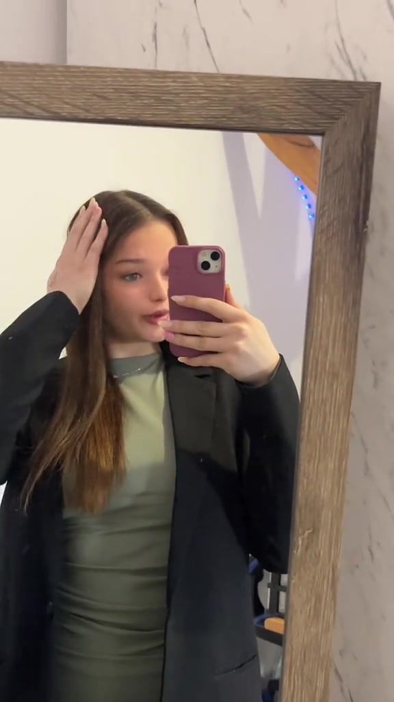 @Elise🪩