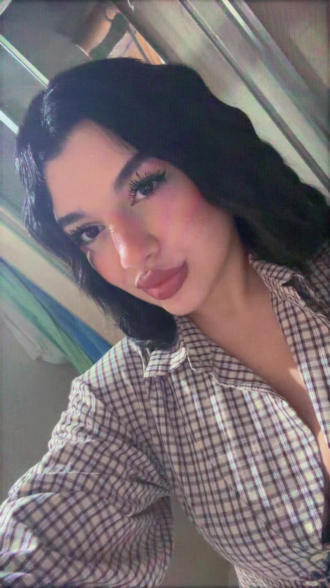 @_IlarySans_