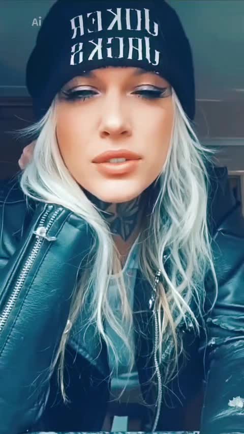 @Vikki