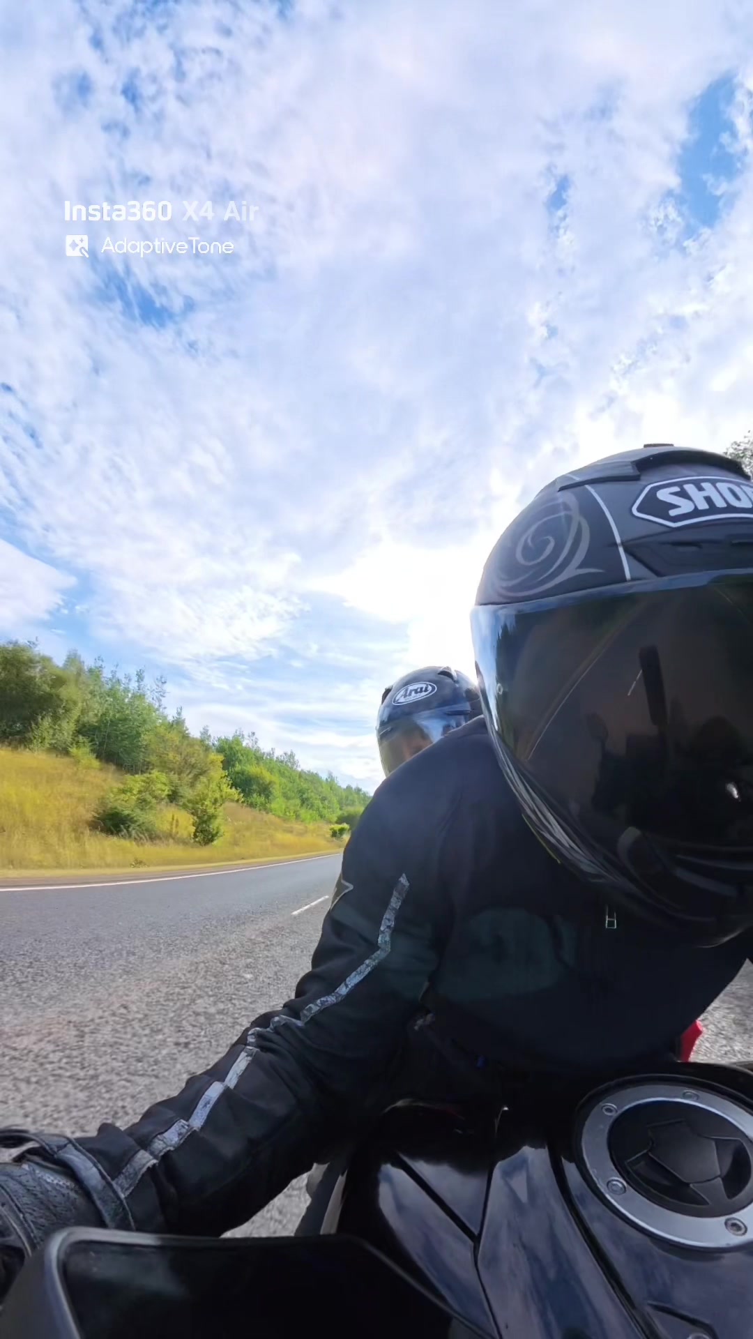 @LivyZed🏍️