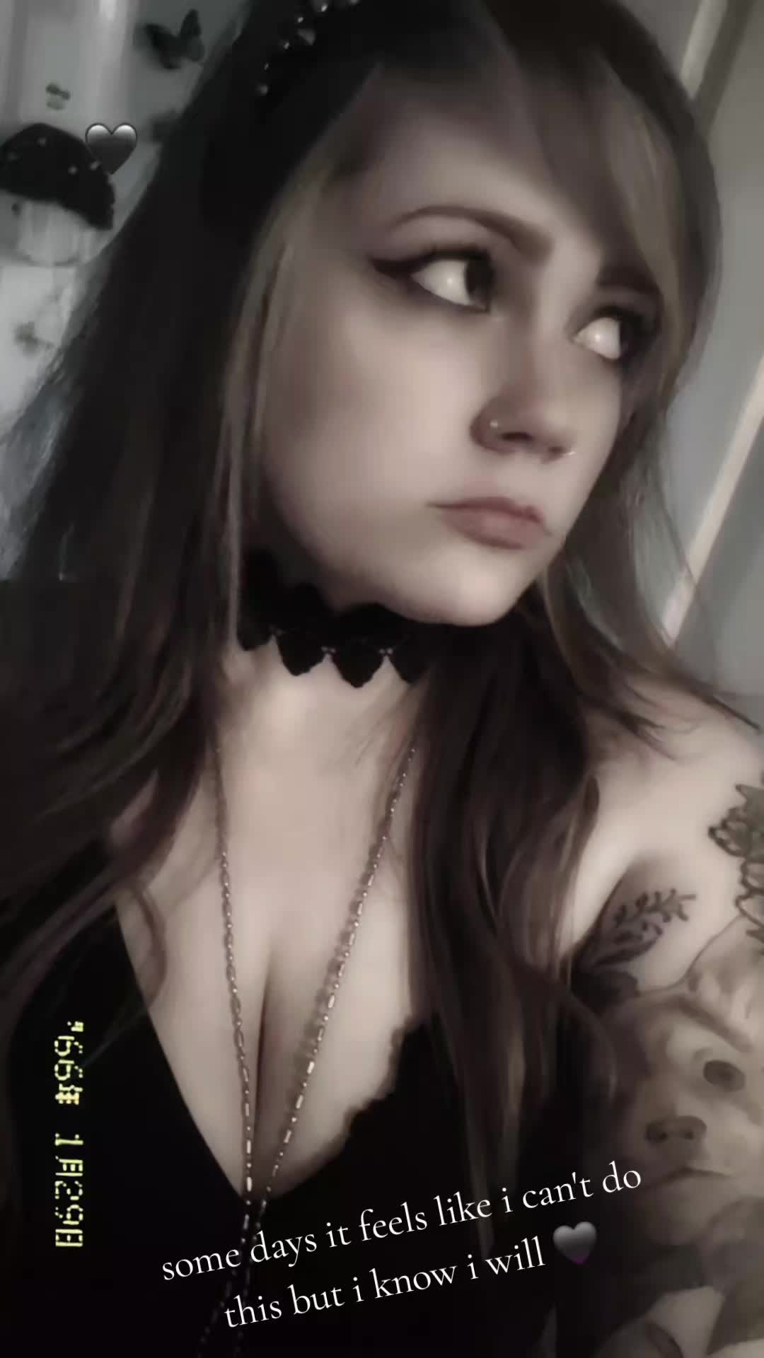 @HayleyCakes