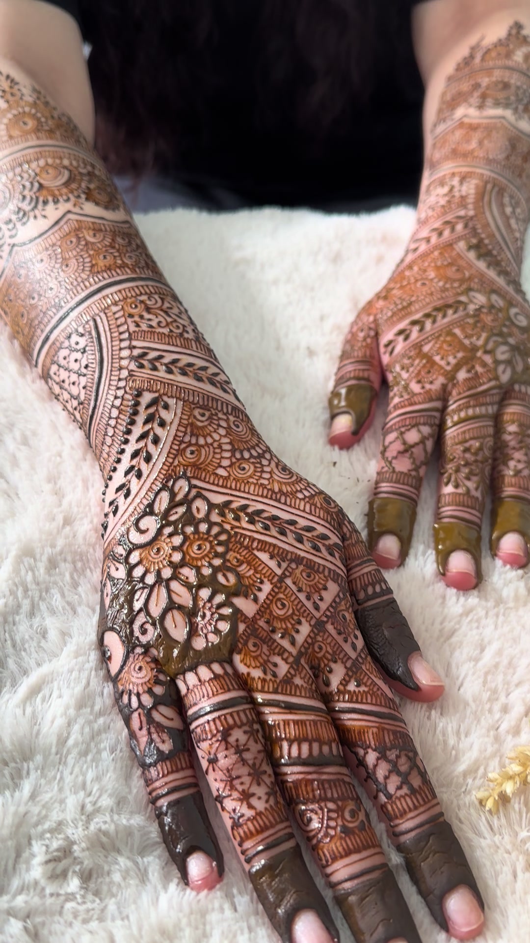 @Fiza Mehndi