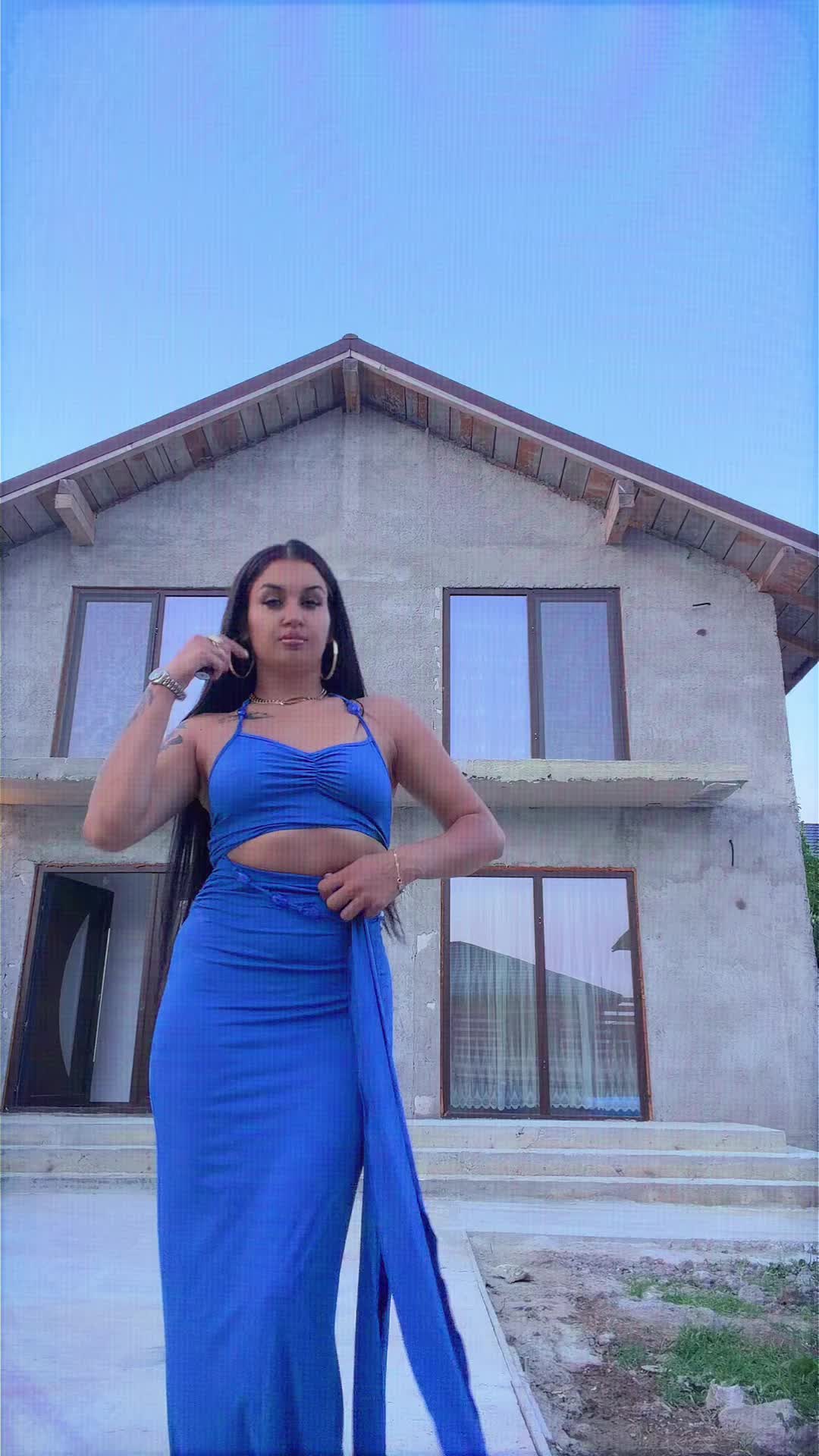 @Melania_marya25