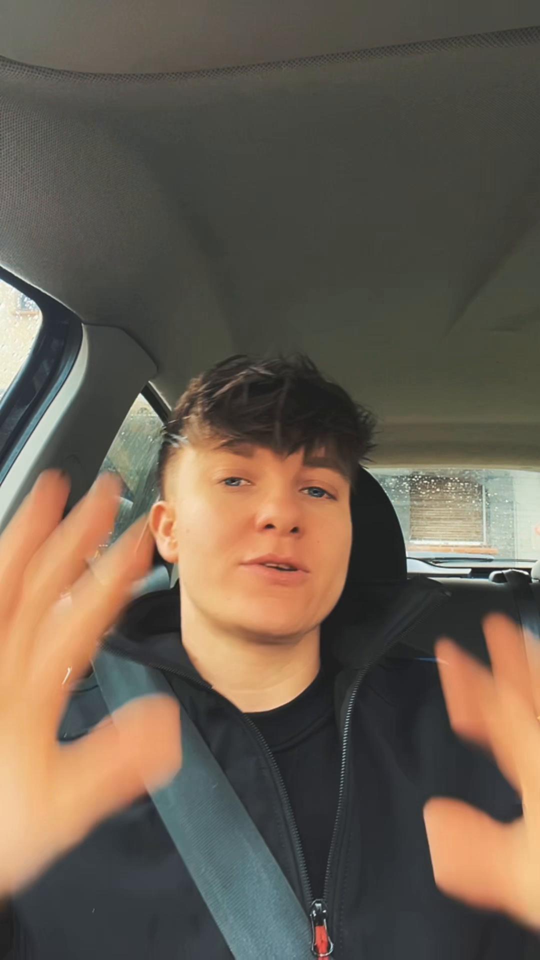 @Ophélie✨