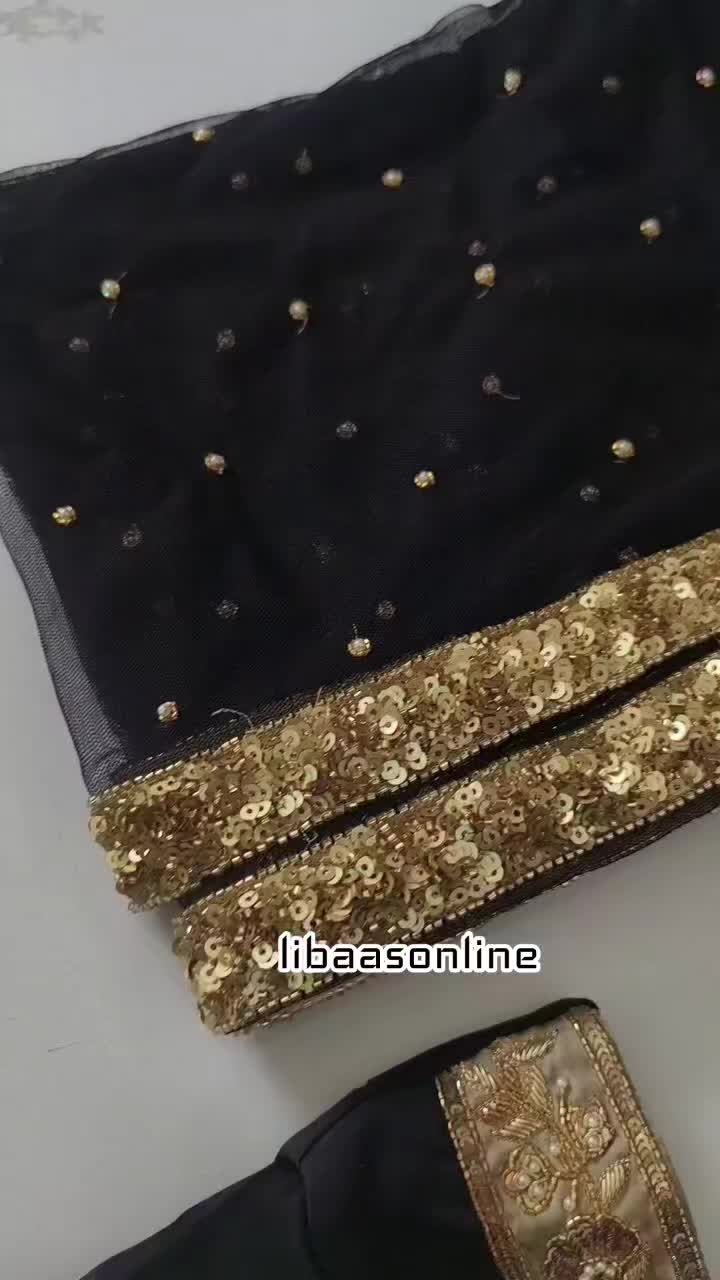 @ਲਿਬਾਸ by ਕੌਰ