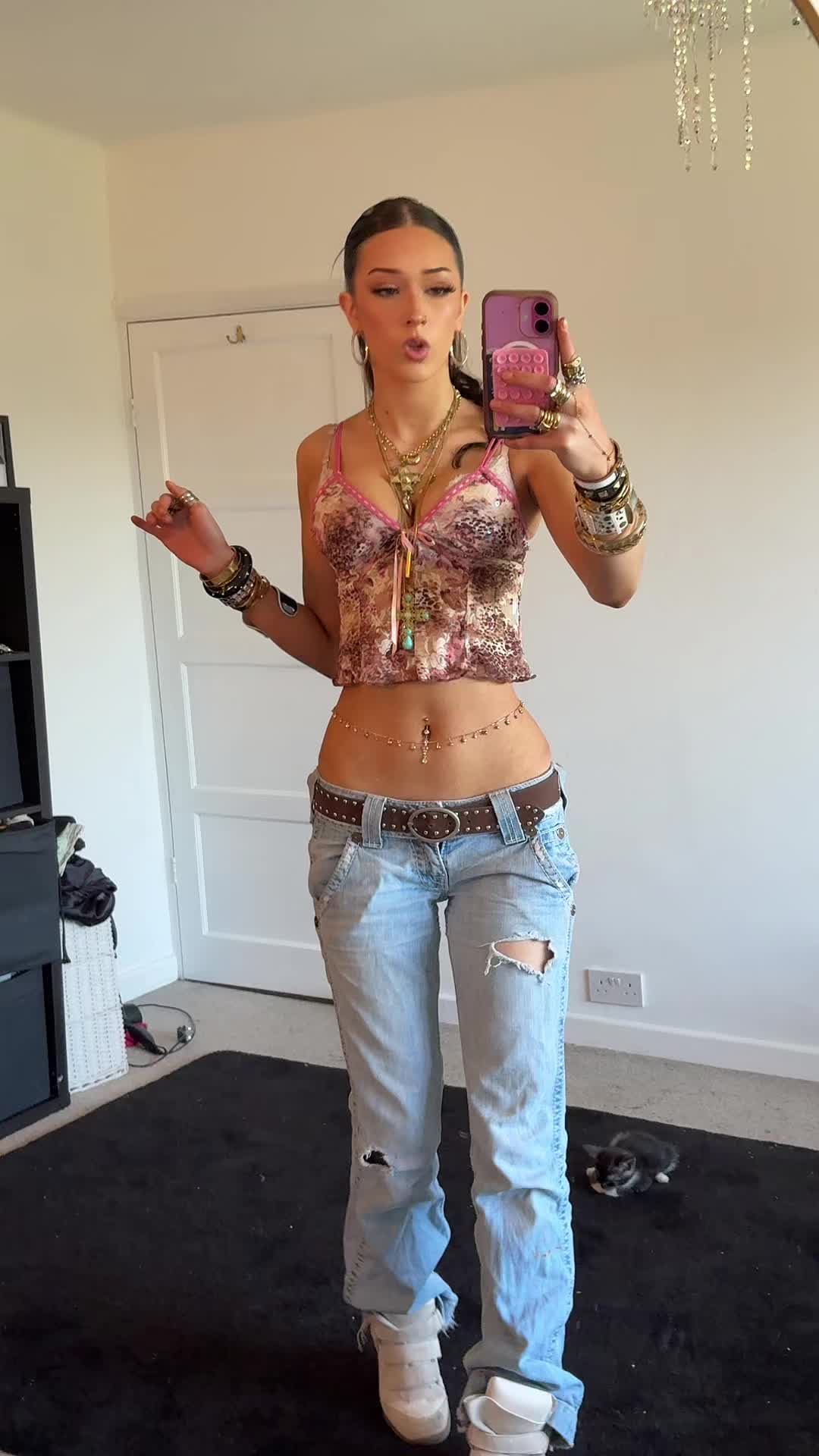 @🦌