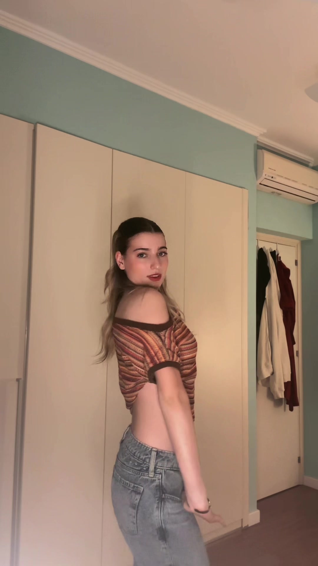 @Anna Mariaaa