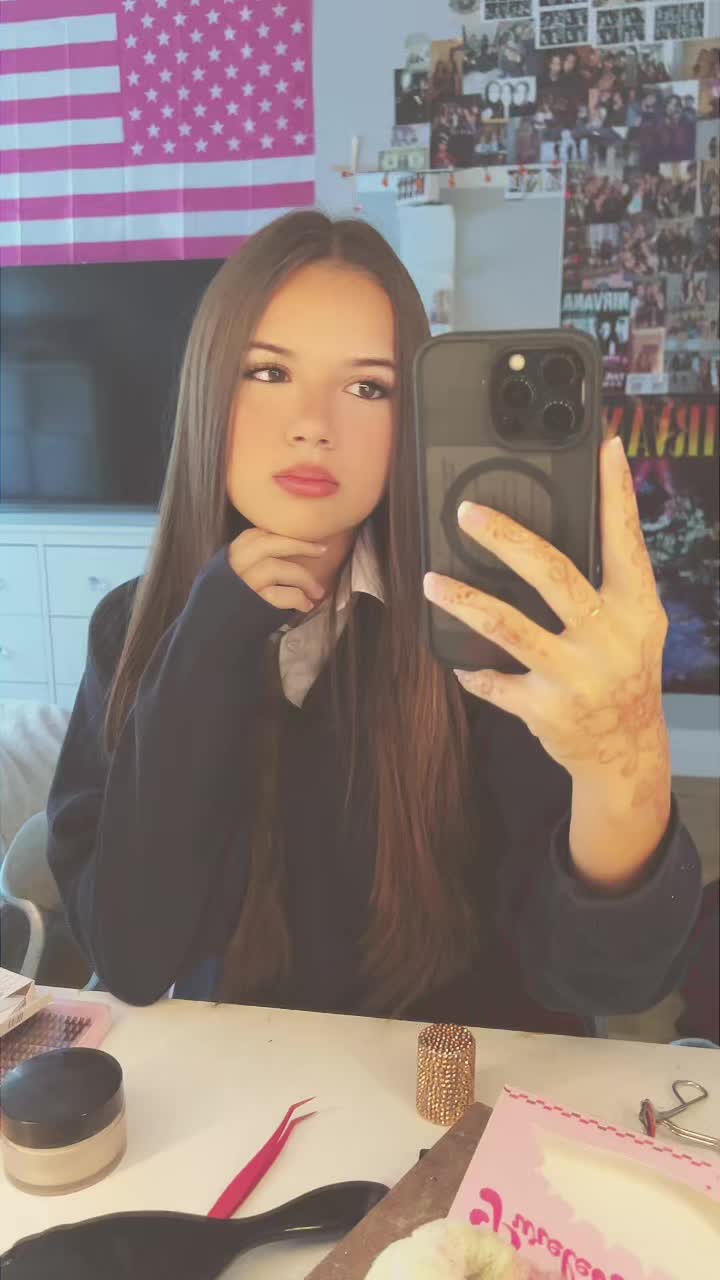 @oliviaamallik