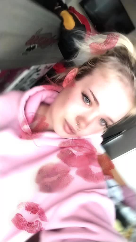 @Prostě normal holka