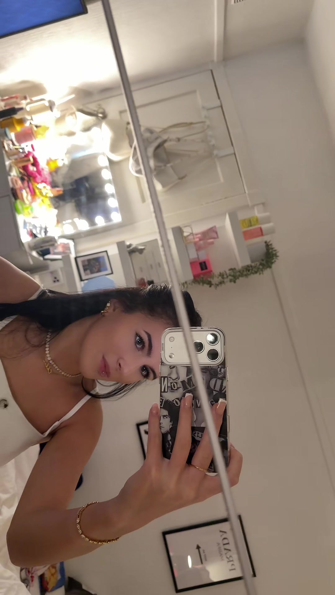 @𝓬𝓱𝓵𝓸𝓮