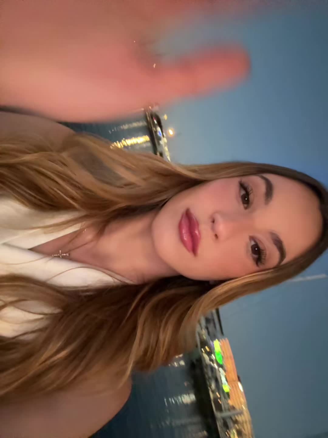 @Aitana