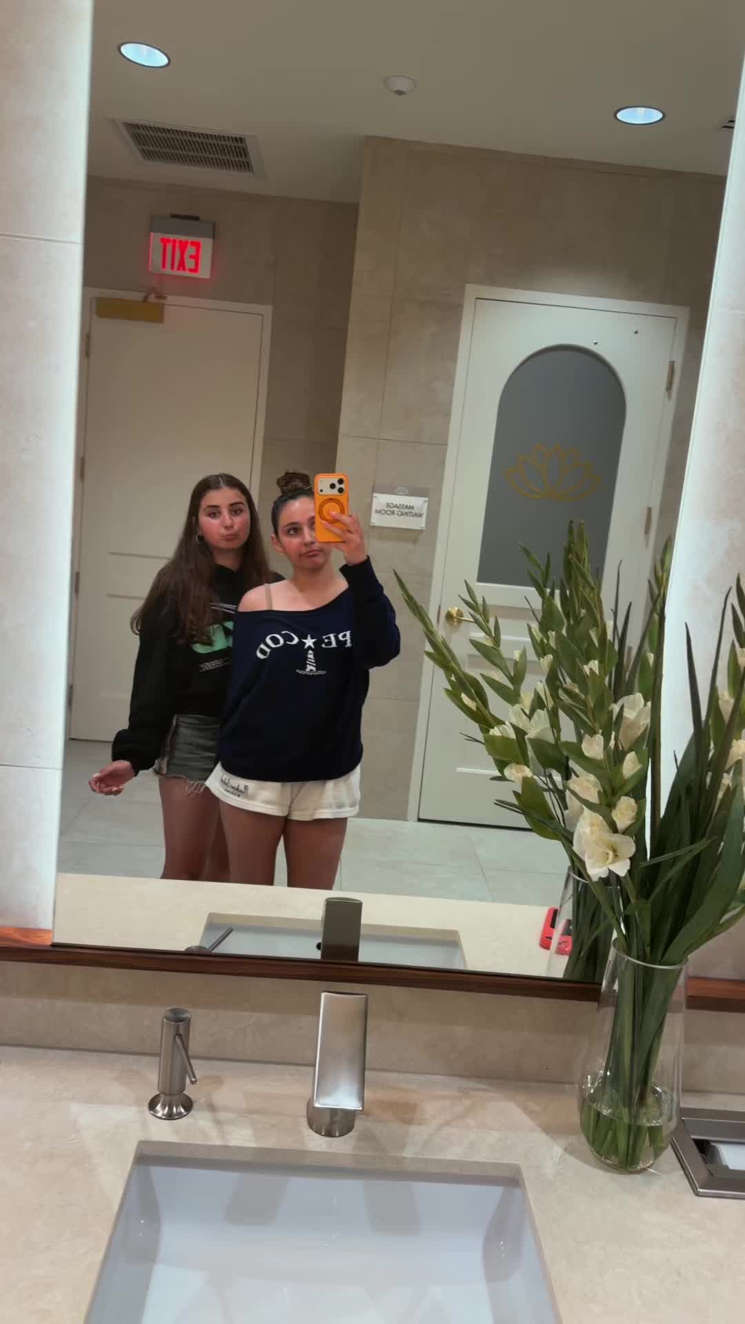 @Elishevaa