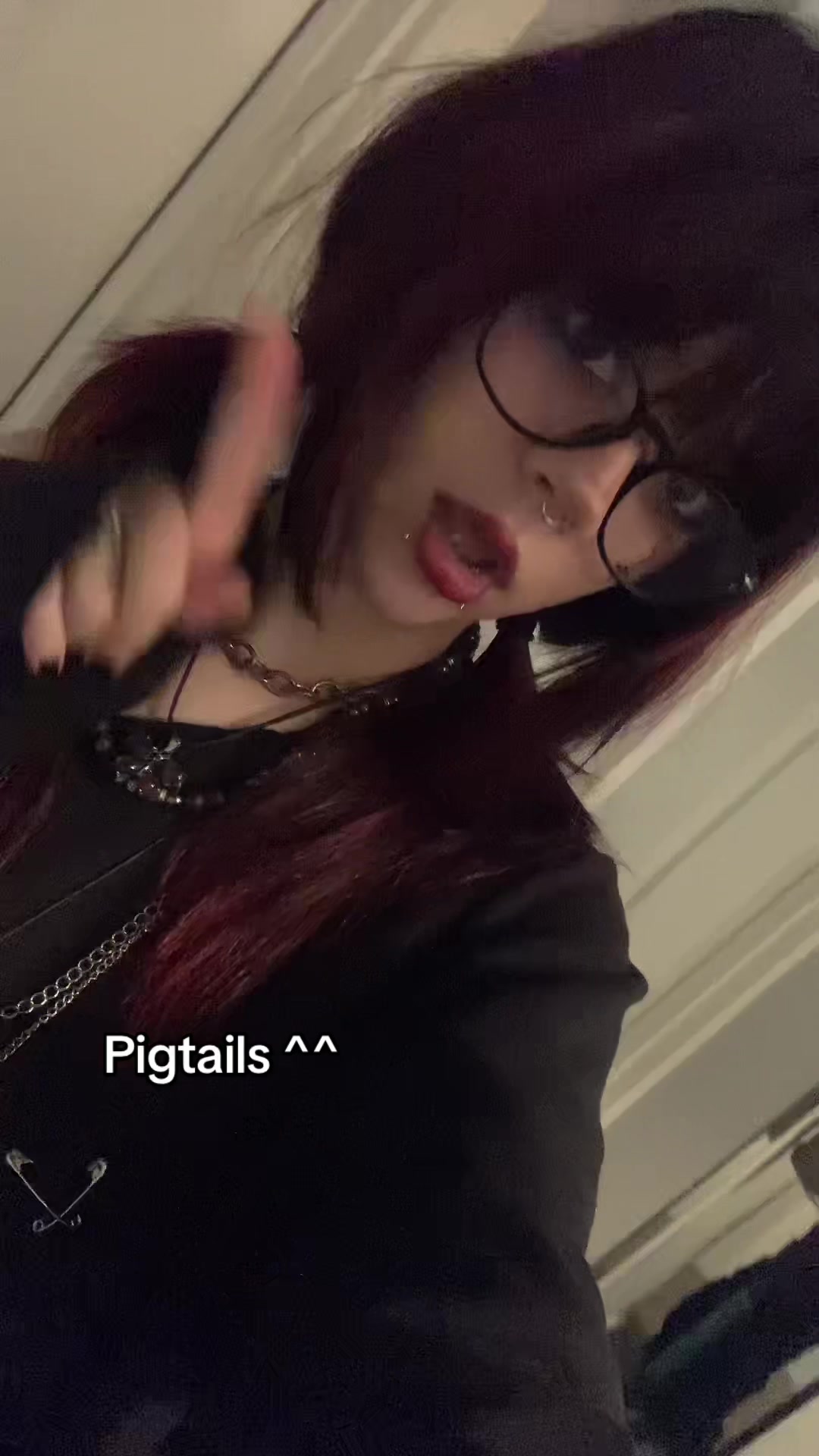 @Lilaloopsy
