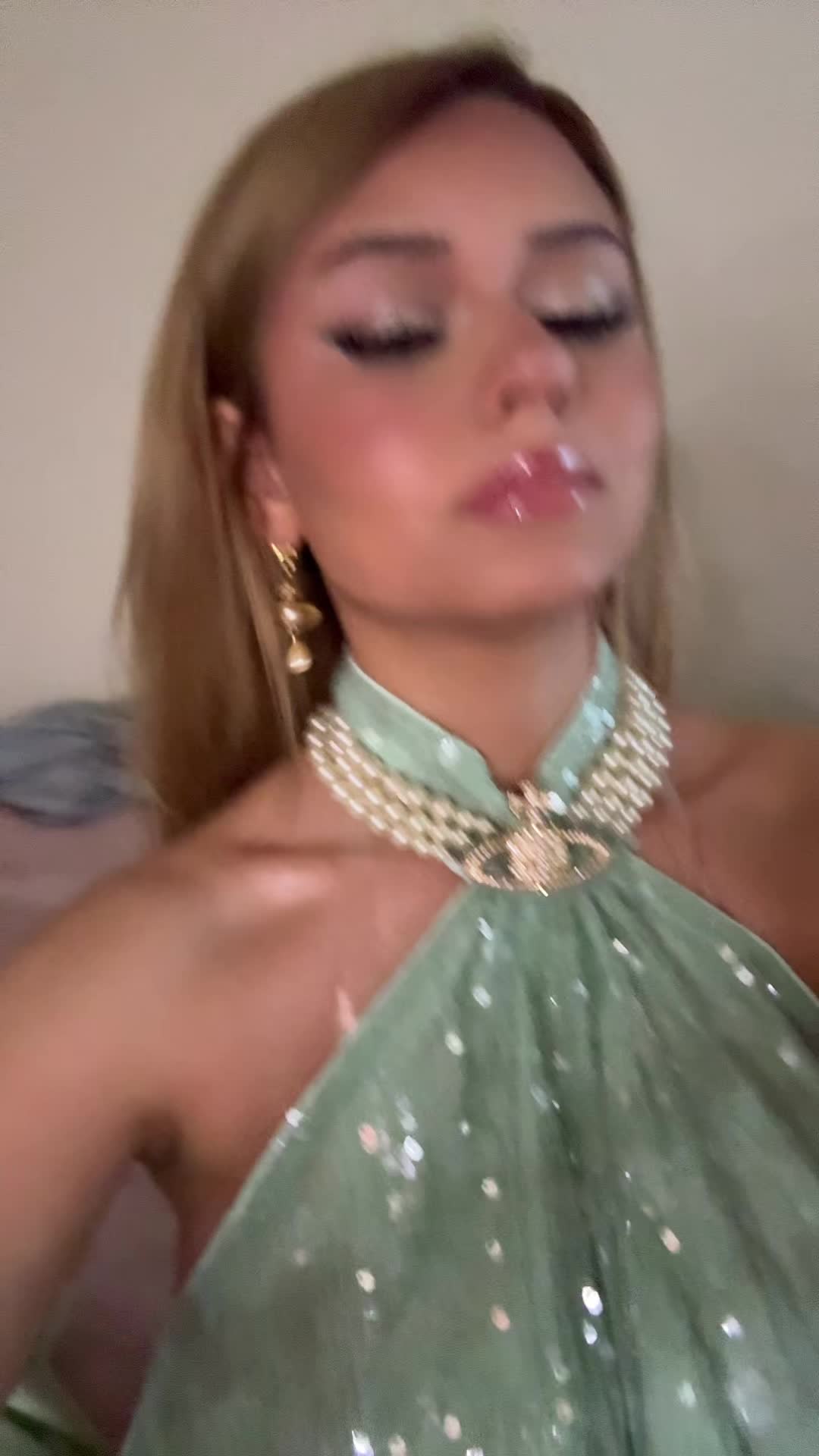 @𝐿𝑜𝑙𝑖𝑡𝑎