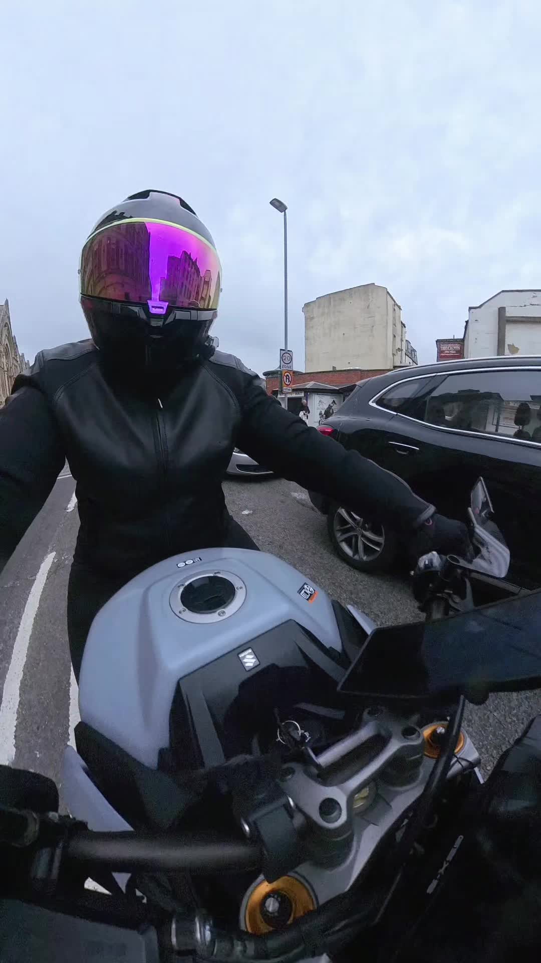 @Jess.thatbikergirl
