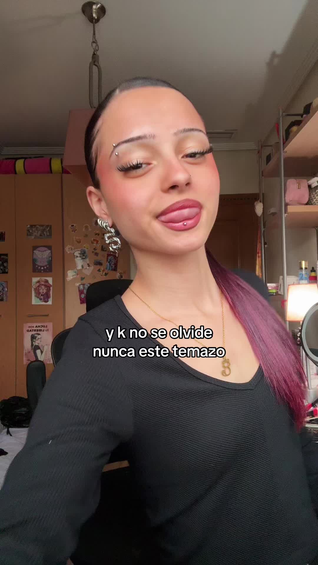 @Helena 🚭💸