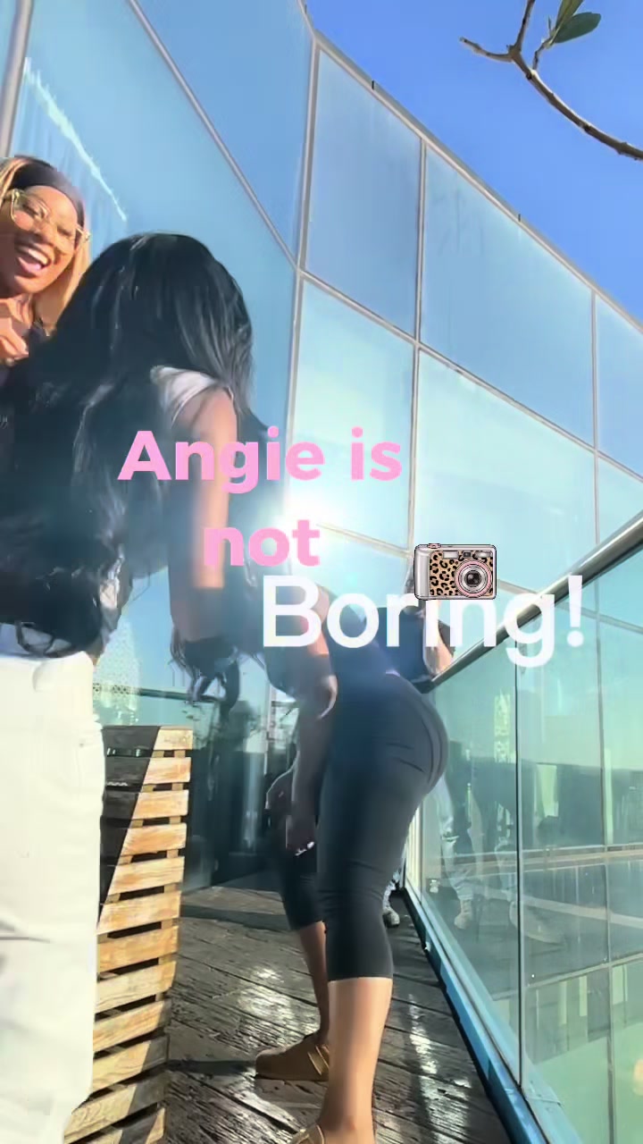 @ZEE🦎