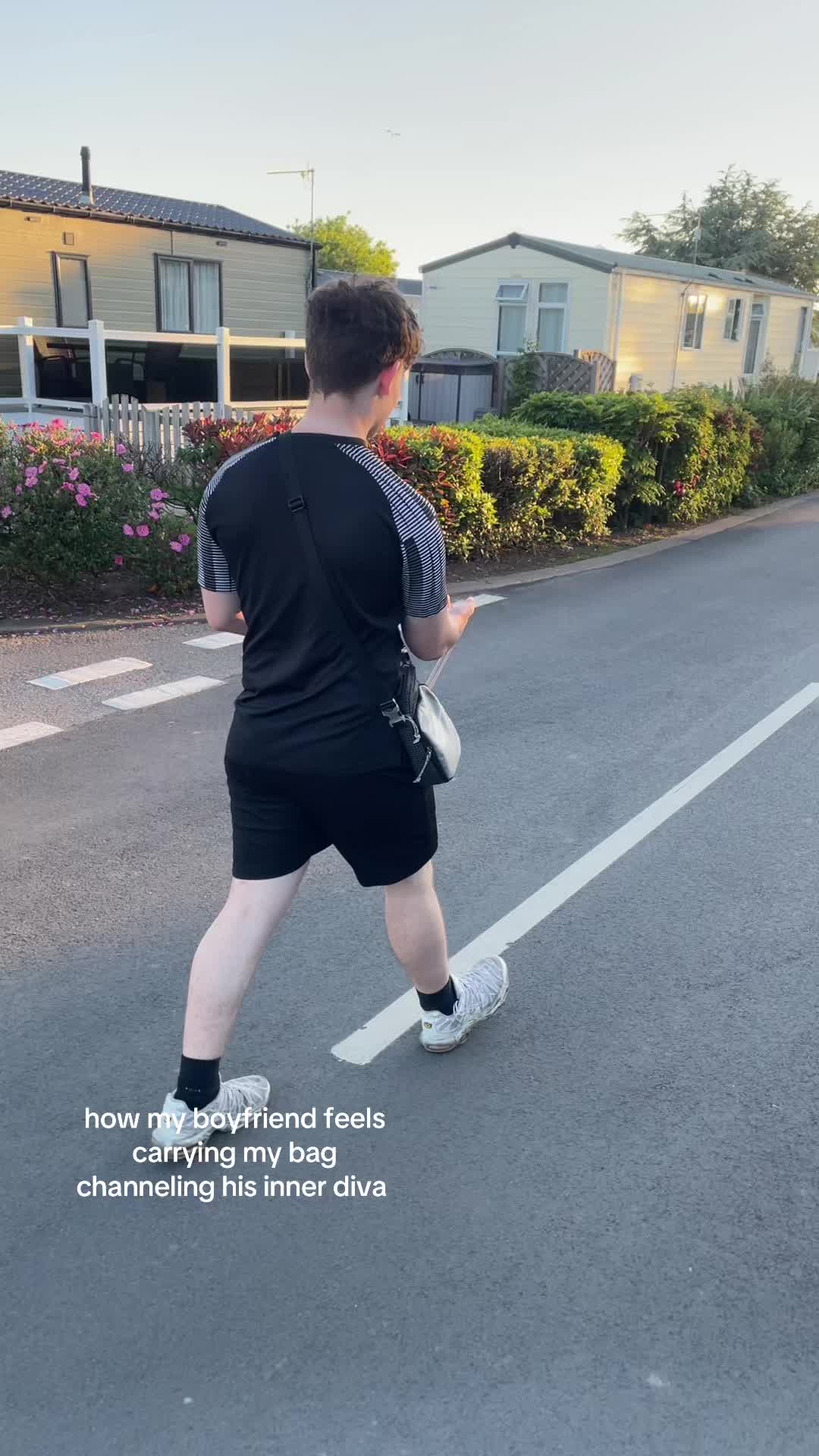 @𝐥𝐮𝐜𝐲🪽