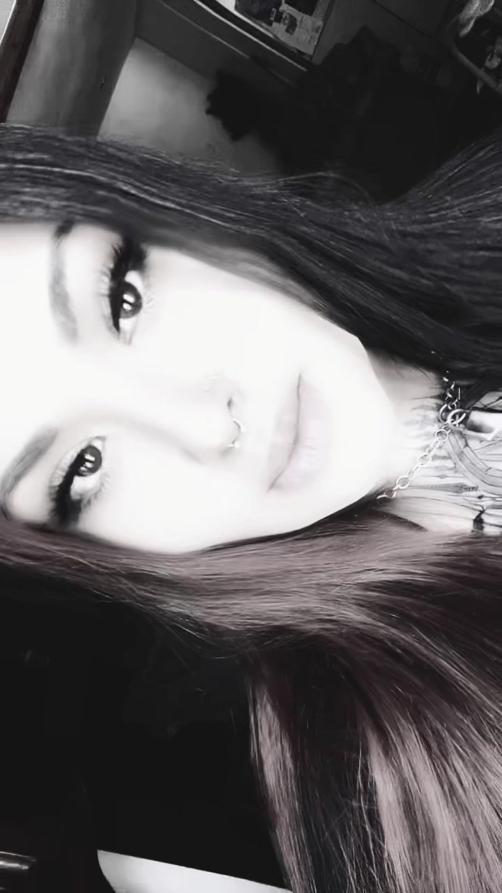 @𝕷𝖎𝖛𝖎𝖓𝖌𝕯𝖊𝖆𝖉𝕲𝖎𝖗𝖑🖤