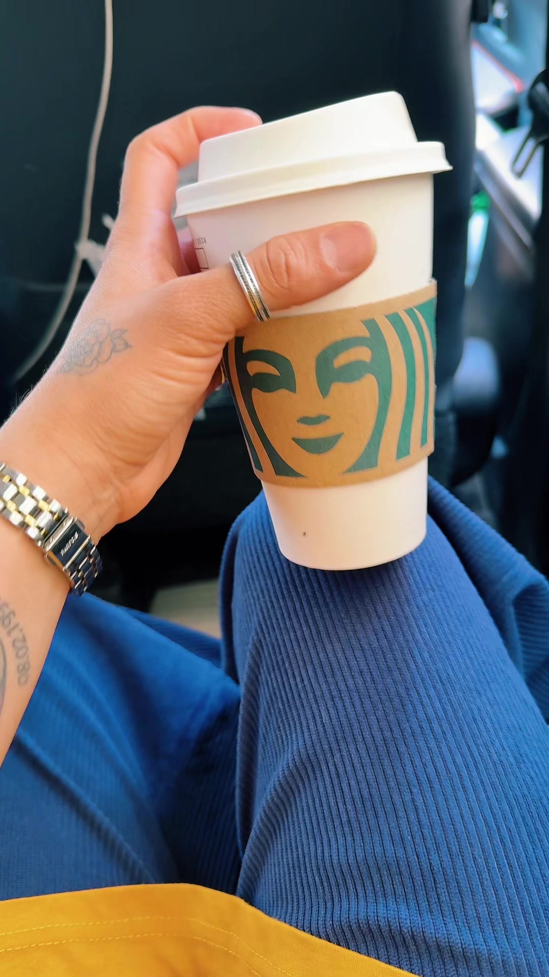 @ℝ𝕠𝕤𝕖𝕪 🌹