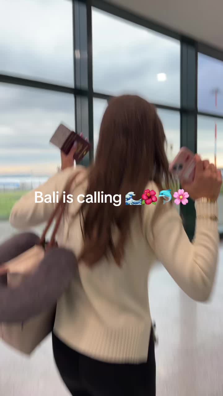 @Elisazuccarello