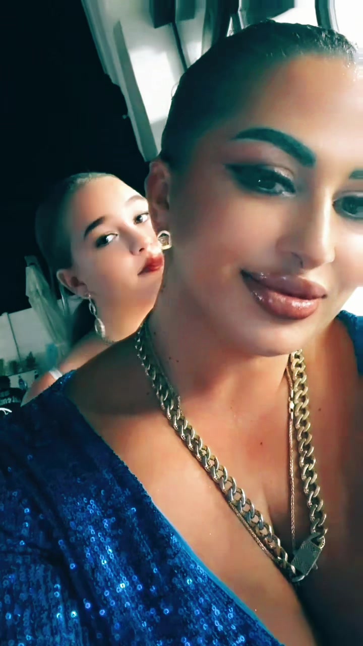 @Marin Ioana Ade Erika💙❤️💚