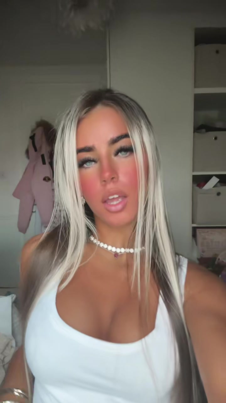 @𝓛𝓪𝔂𝓵𝓪 𝓔𝓵𝓵𝓮💖