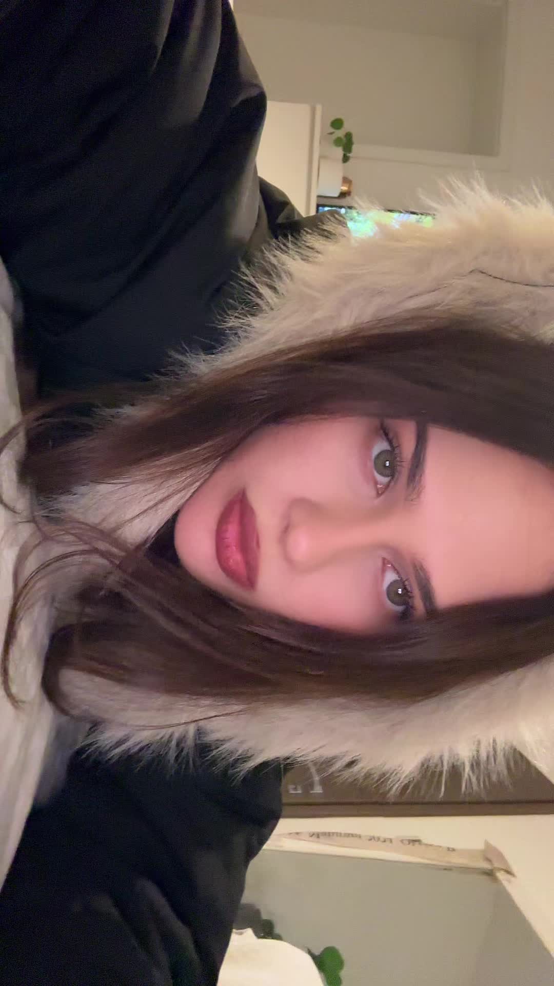 @zuzzz.i