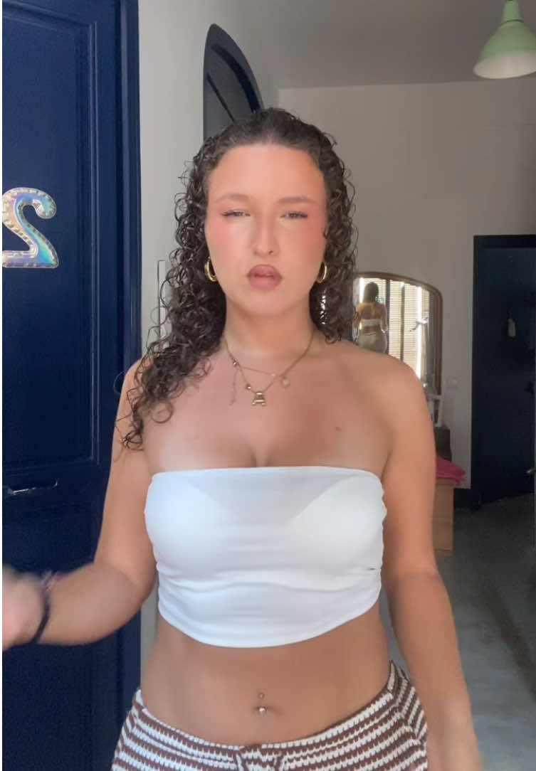 @Alexiia