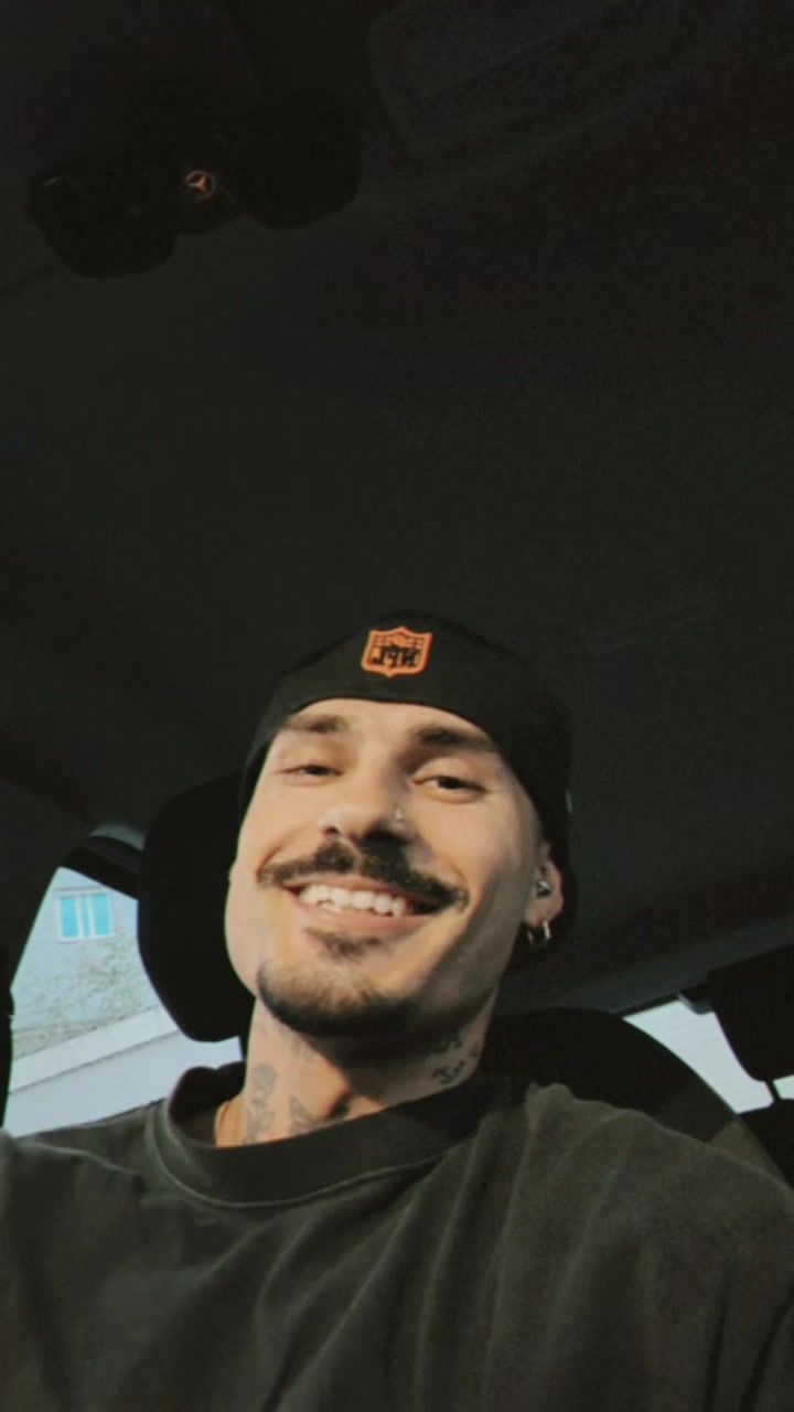 @azulamorr