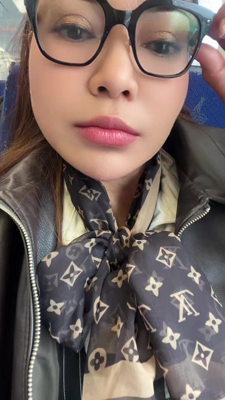 @มลลี่