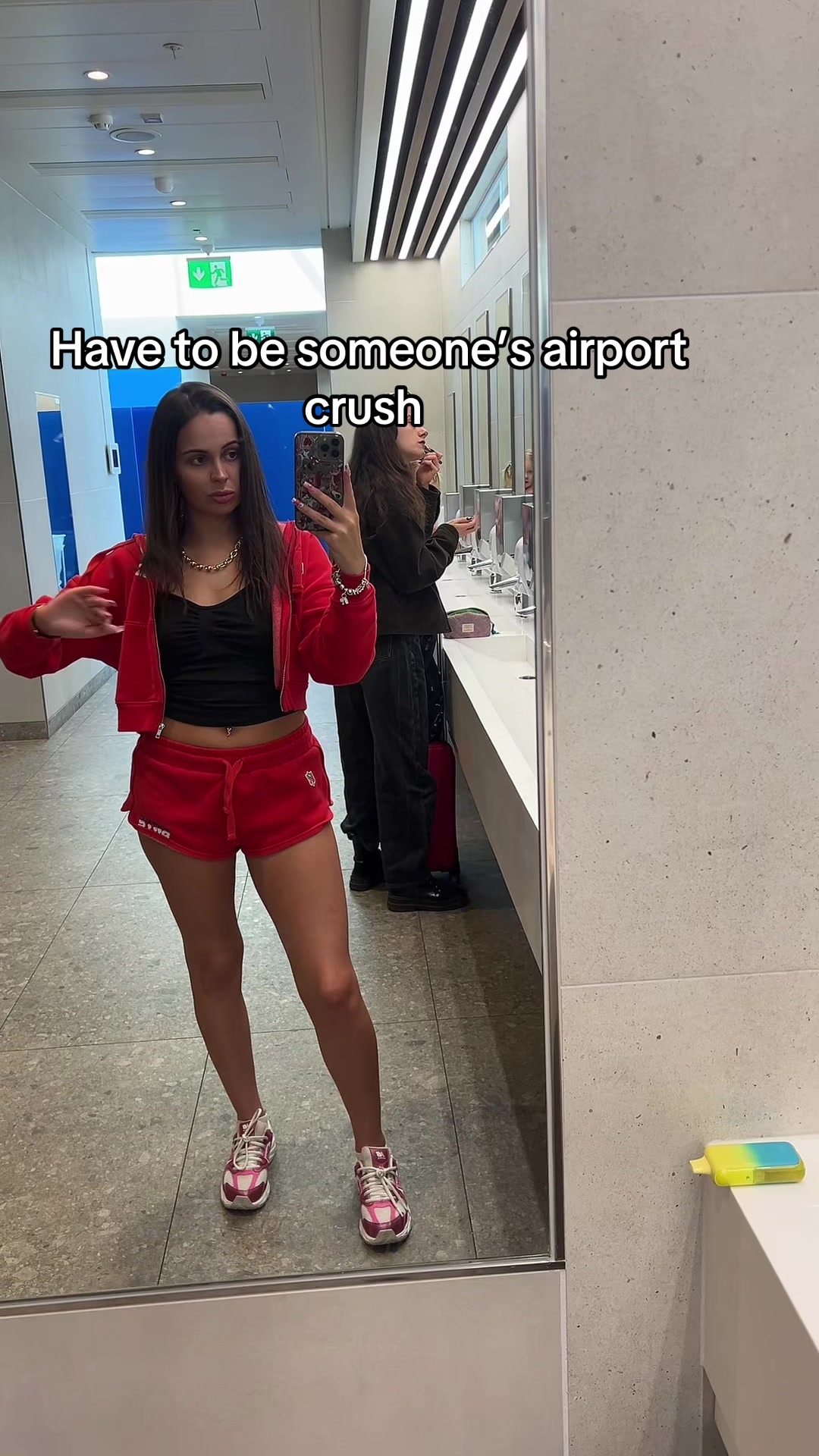 @xmollybaker