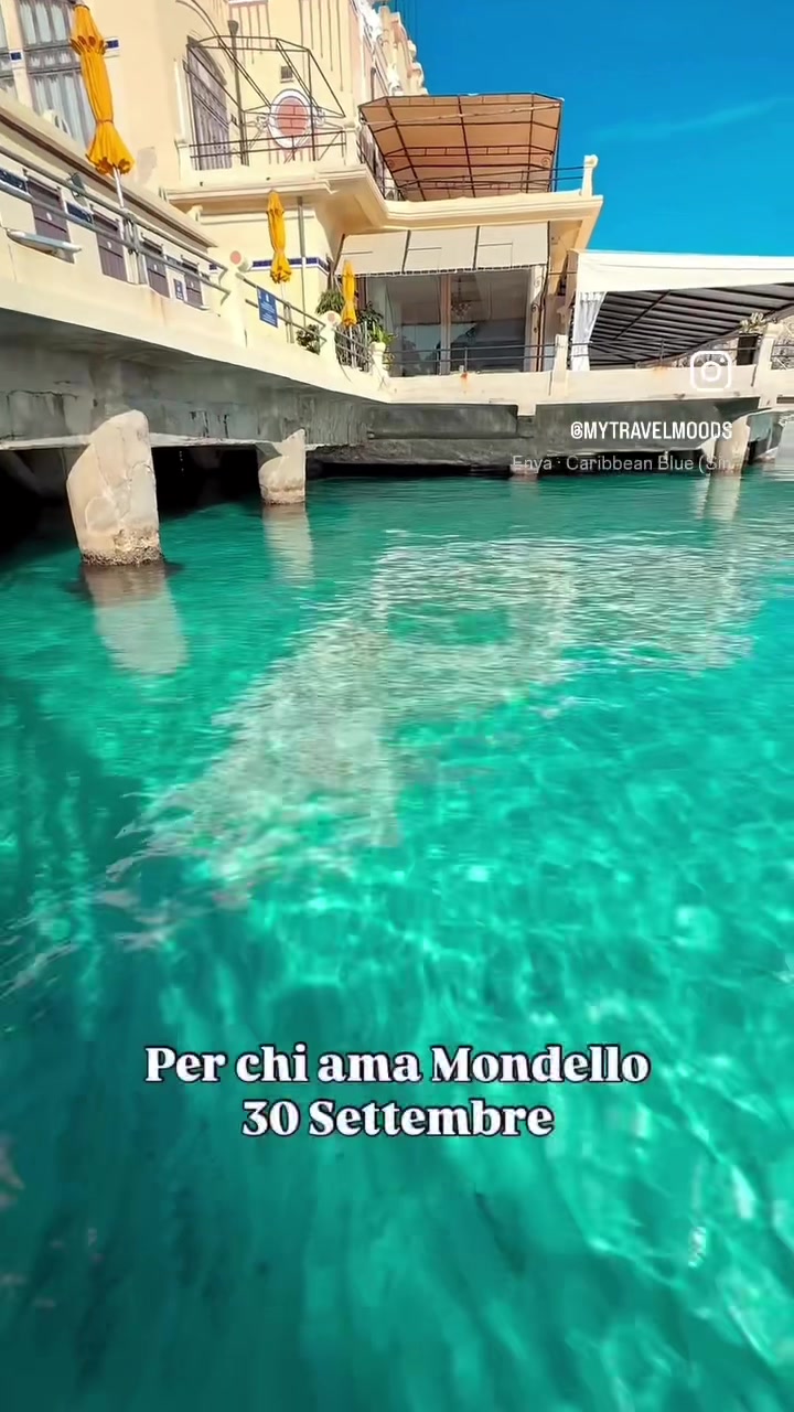 @Mytravelmoods